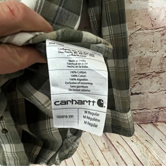 Carhartt relaxed fit mens plaid collared button down long sleeve size medium - Picture 5 of 6
